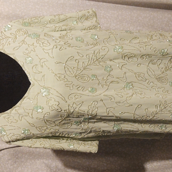 Roman's Formal Dress 2p MOTB - Picture 2 of 4